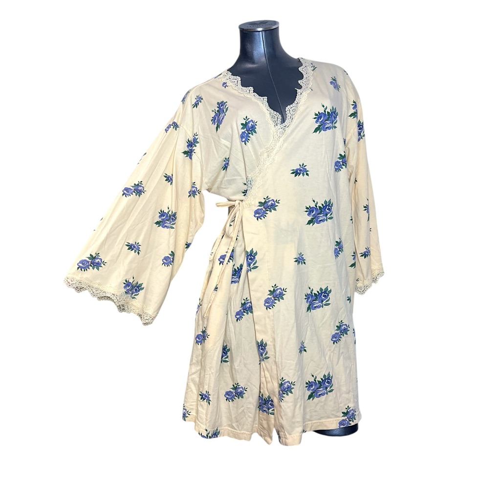 Vintage 1990s Victorias Secret Floral Cream Kimono Robe Lace Trim Dainty Wrap